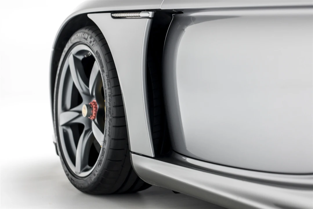 2005 Porsche Carrera GT - Image 26 of 31