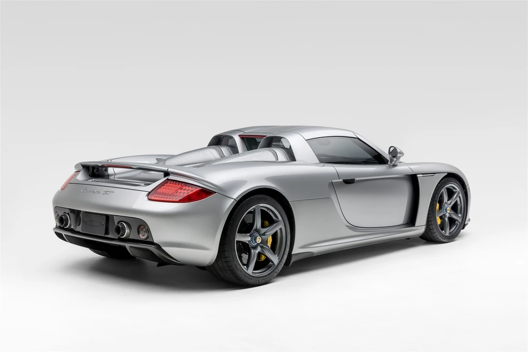 2005 Porsche Carrera GT - Image 11 of 31