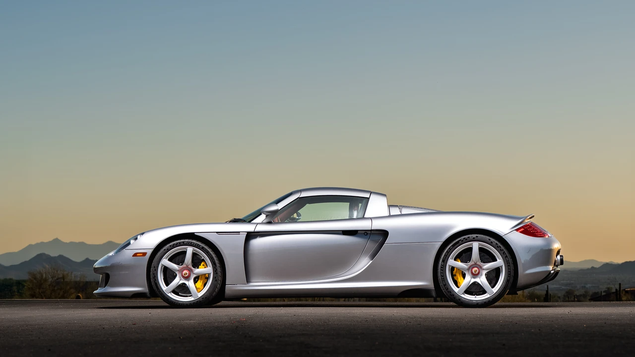 2005 Porsche Carrera GT - Image 14 of 31