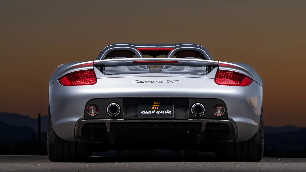 2005 Porsche Carrera GT - Image 19 of 31