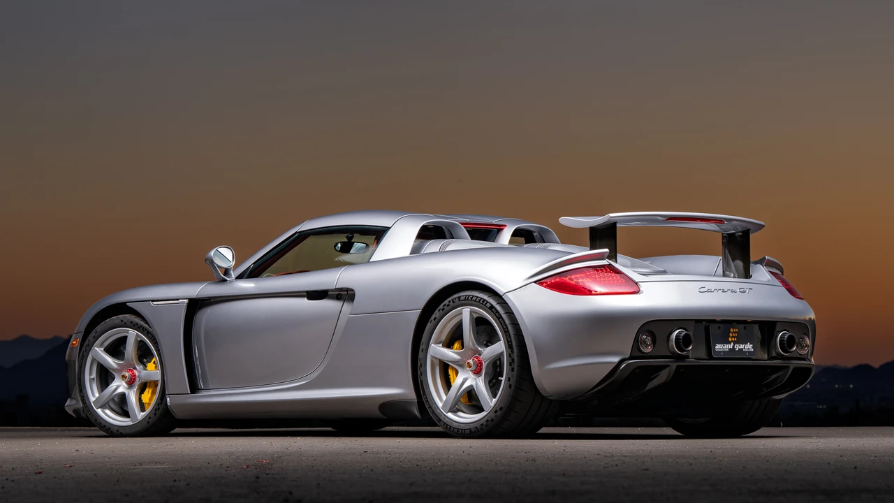 2005 Porsche Carrera GT - Image 25 of 31