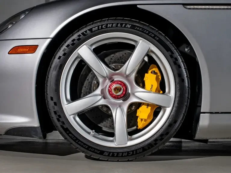 2005 Porsche Carrera GT - Image 27 of 31