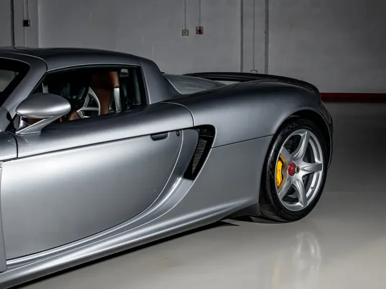 2005 Porsche Carrera GT - Image 22 of 31