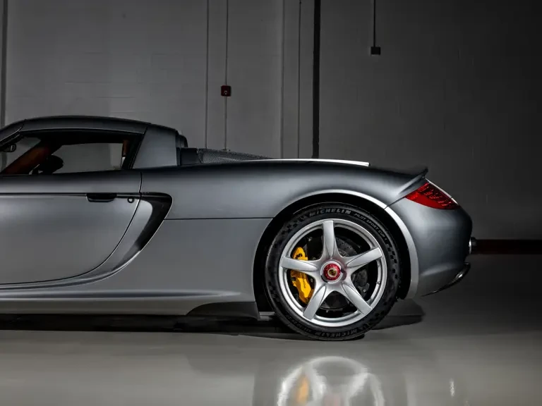 2005 Porsche Carrera GT - Image 25 of 31