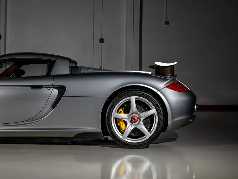 2005 Porsche Carrera GT - Image 28 of 31
