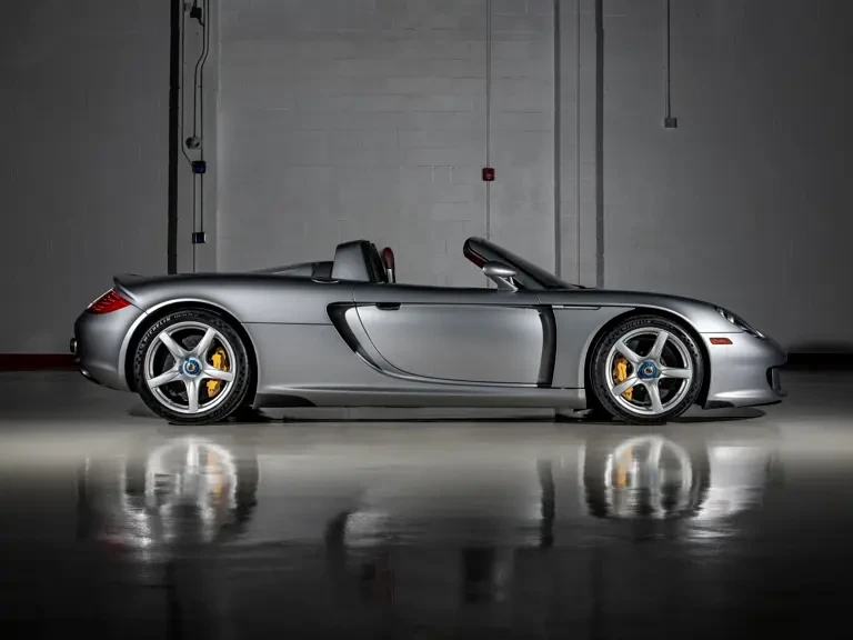 2005 Porsche Carrera GT - Image 7 of 31