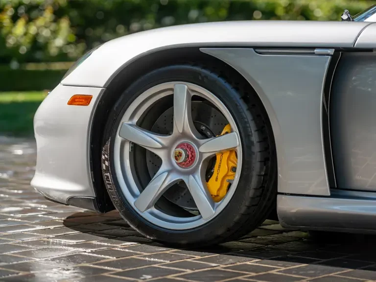 2005 Porsche Carrera GT - Image 27 of 31