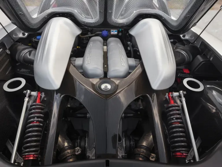 2005 Porsche Carrera GT - Image 24 of 28