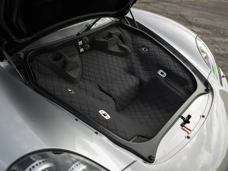 2005 Porsche Carrera GT - Image 17 of 28