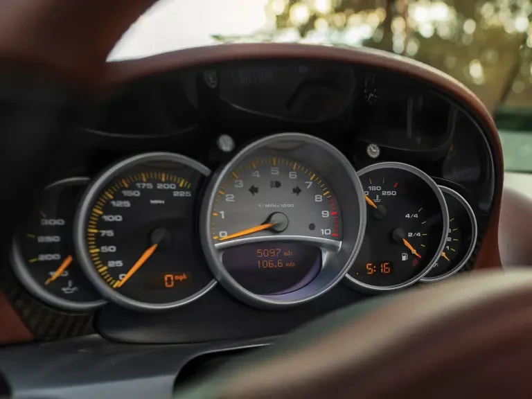 2005 Porsche Carrera GT - Image 19 of 28
