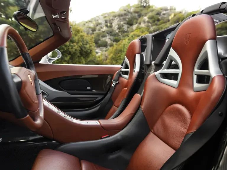 2005 Porsche Carrera GT - Image 23 of 28