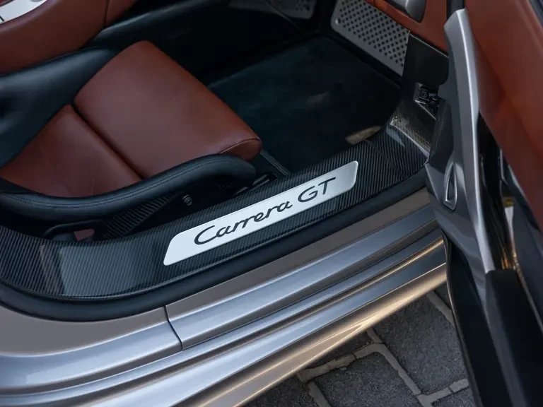 2005 Porsche Carrera GT - Image 20 of 31