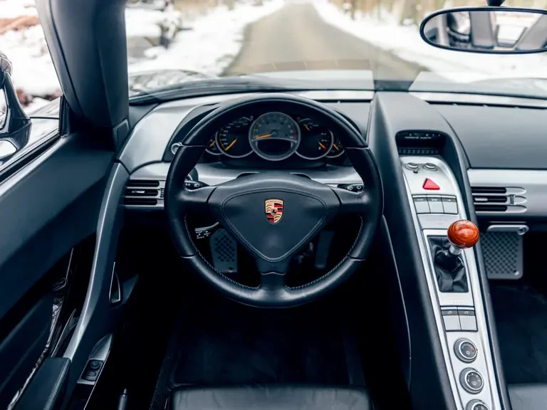 2005 Porsche Carrera GT - Image 13 of 31