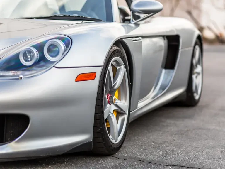 2005 Porsche Carrera GT - Image 13 of 31