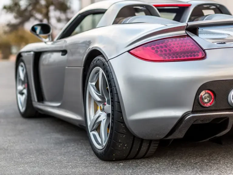 2005 Porsche Carrera GT - Image 27 of 31
