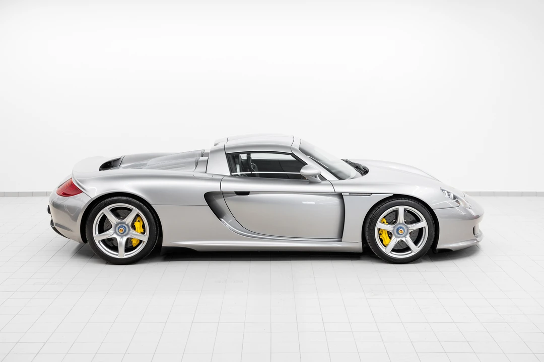 2005 Porsche Carrera GT - Image 11 of 31
