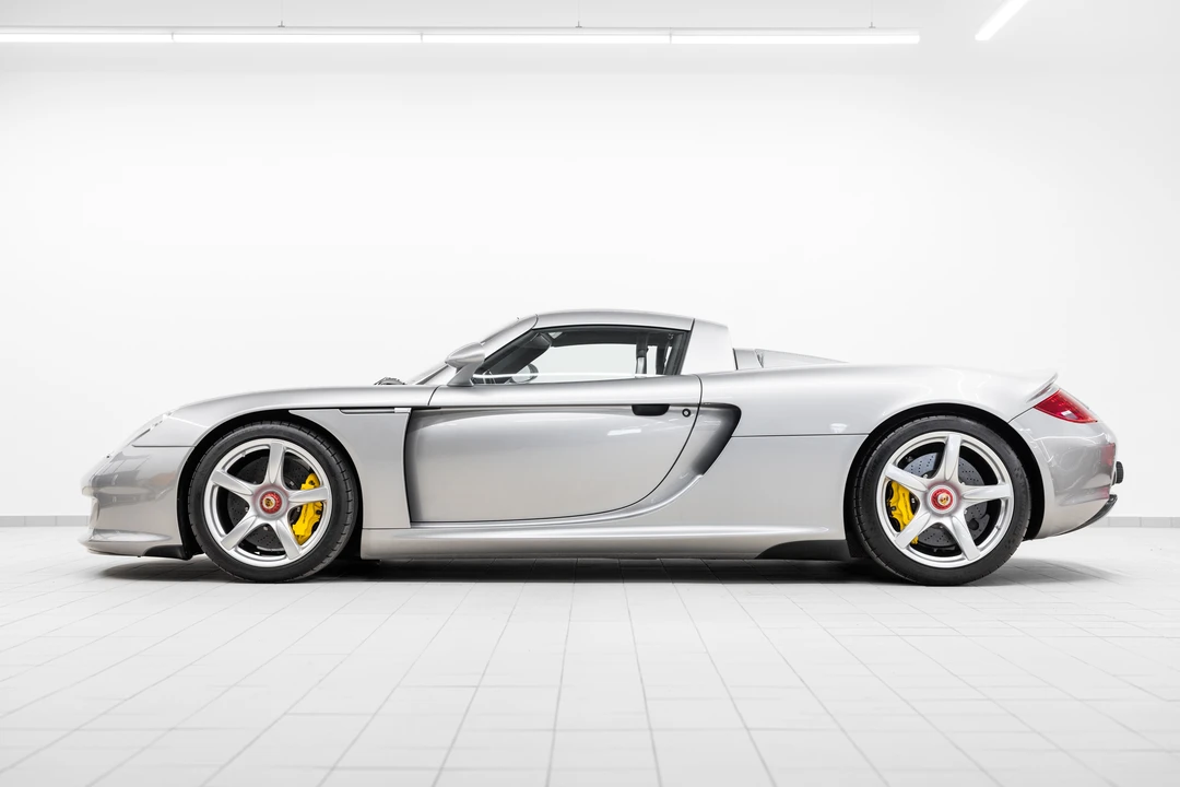 2005 Porsche Carrera GT - Image 5 of 31