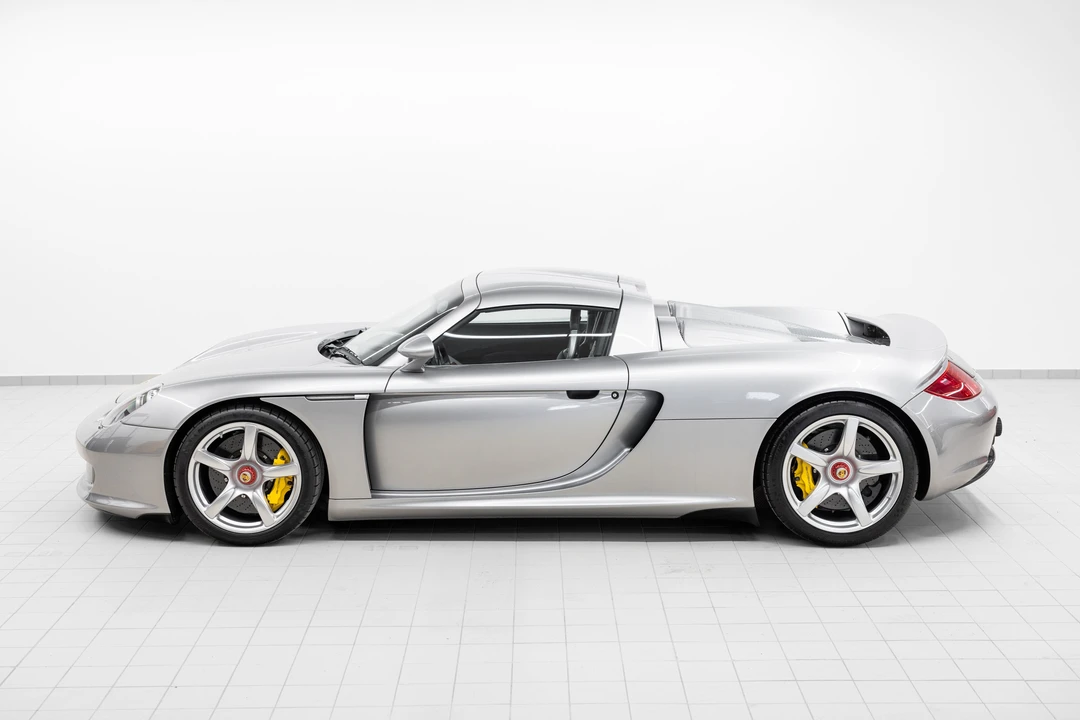 2005 Porsche Carrera GT - Image 14 of 31
