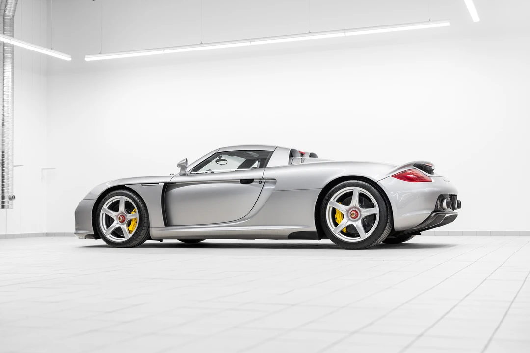 2005 Porsche Carrera GT - Image 6 of 31