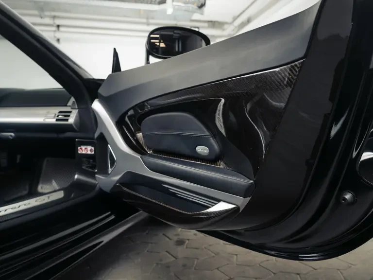2005 Porsche Carrera GT - Image 25 of 31