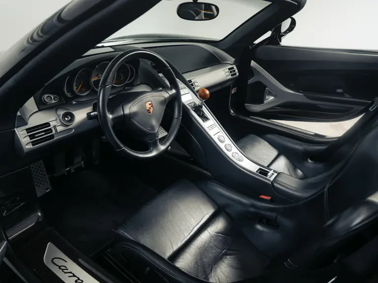 2005 Porsche Carrera GT - Image 12 of 31