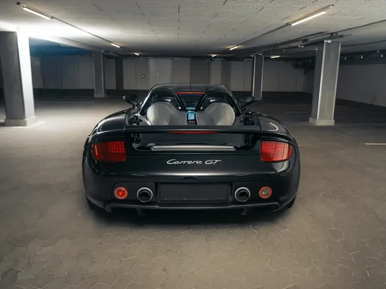 2005 Porsche Carrera GT - Image 11 of 31