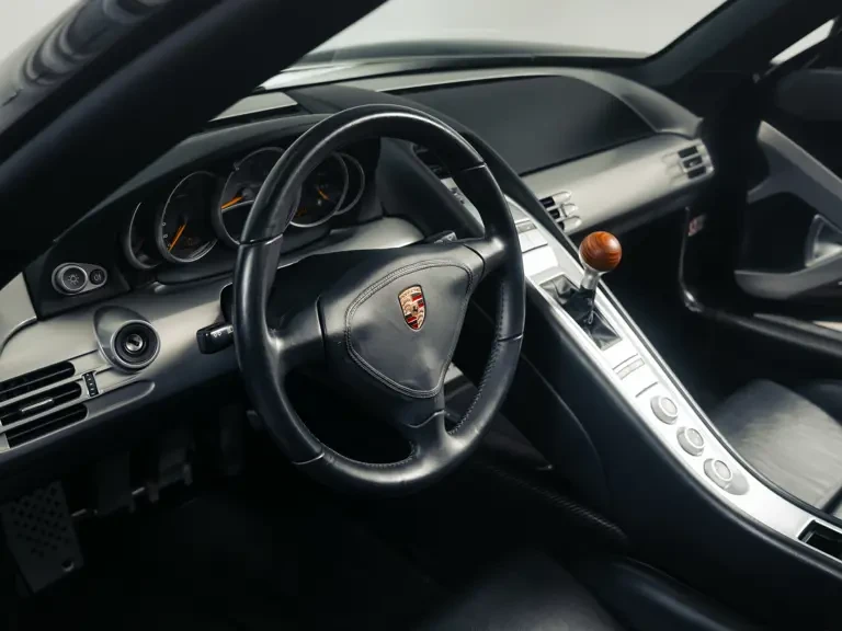 2005 Porsche Carrera GT - Image 16 of 31