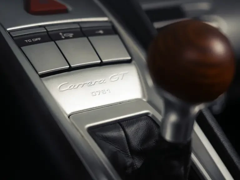 2005 Porsche Carrera GT - Image 14 of 31