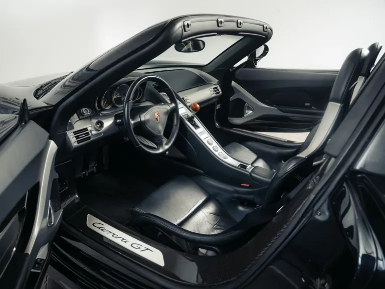 2005 Porsche Carrera GT - Image 6 of 31