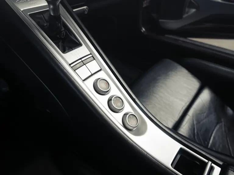 2005 Porsche Carrera GT - Image 22 of 31