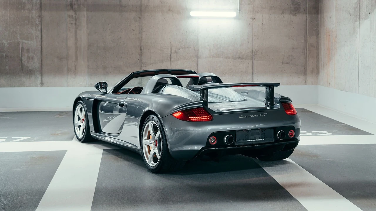 2005 Porsche Carrera GT - Image 7 of 31