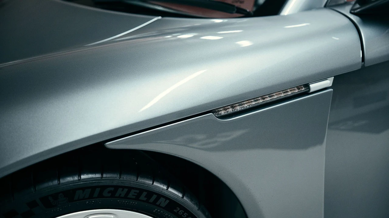 2005 Porsche Carrera GT - Image 20 of 31