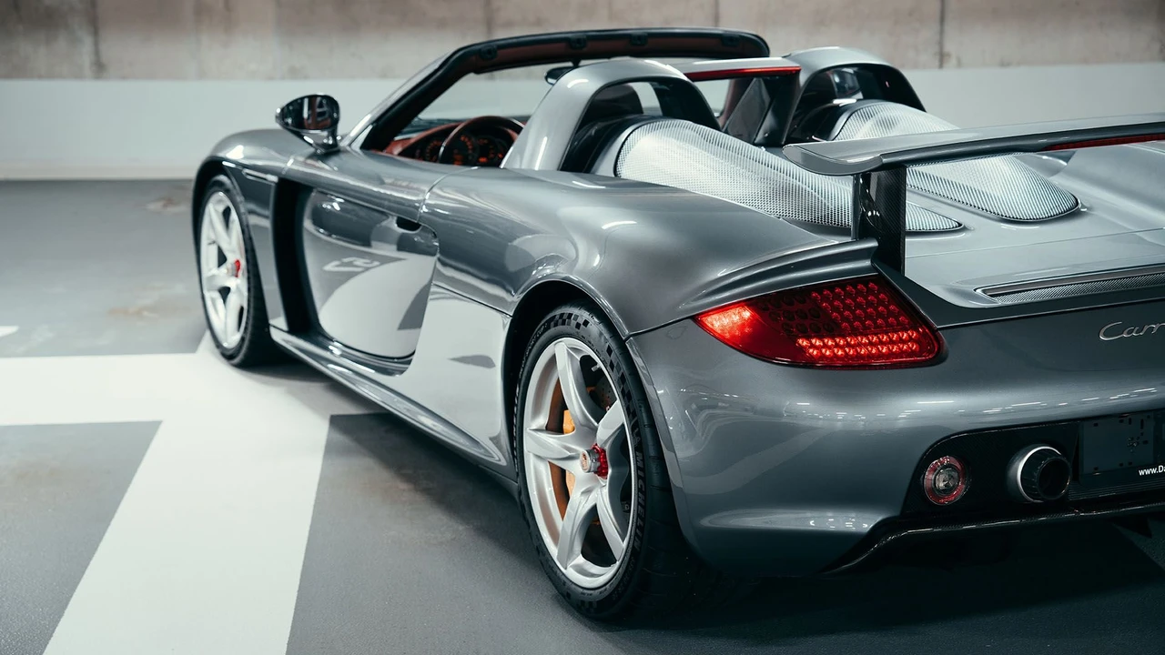 2005 Porsche Carrera GT - Image 26 of 31