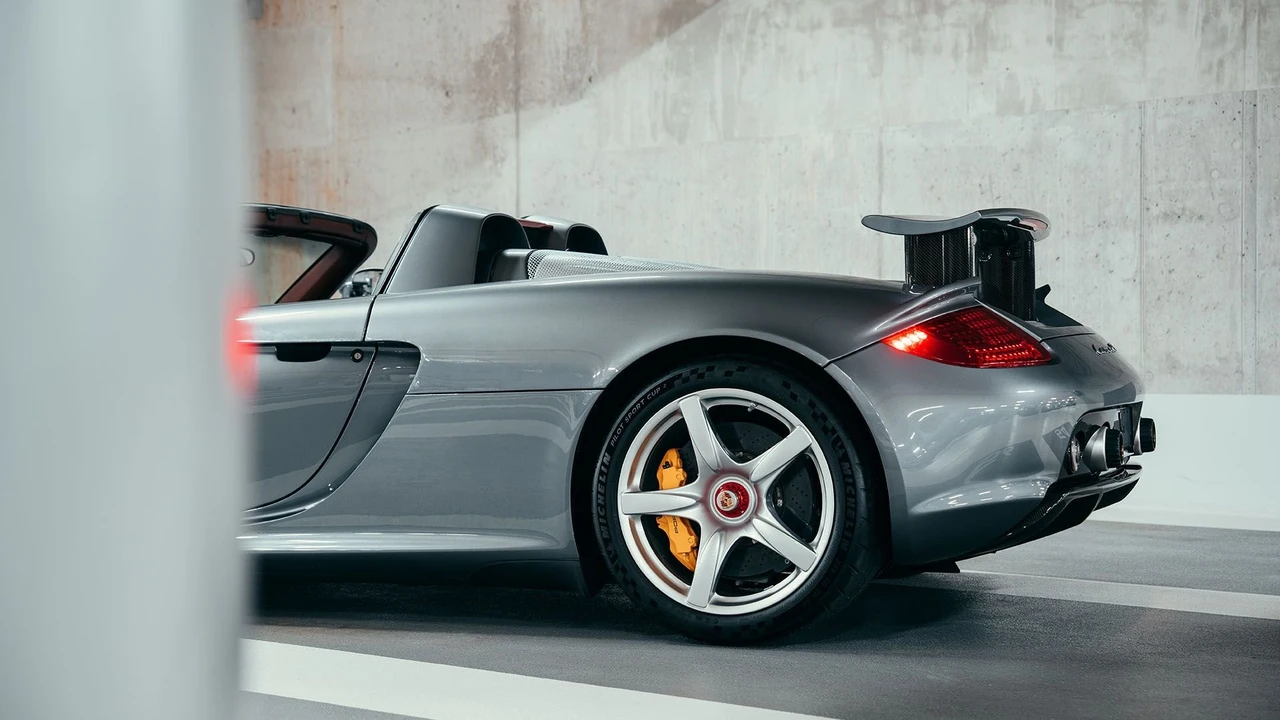 2005 Porsche Carrera GT - Image 29 of 31