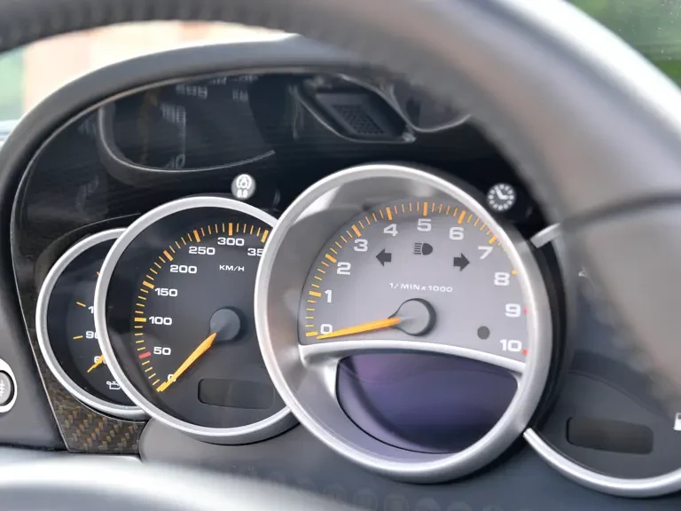 2005 Porsche Carrera GT - Image 22 of 24