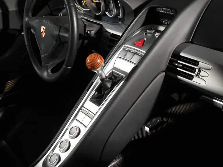 2005 Porsche Carrera GT - Image 15 of 27