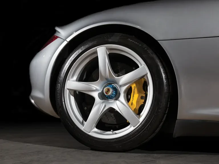 2005 Porsche Carrera GT - Image 9 of 27