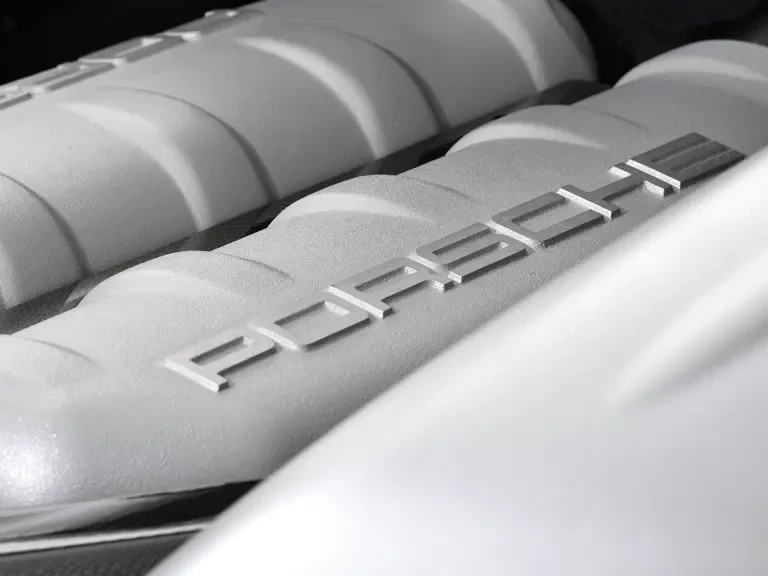 2005 Porsche Carrera GT - Image 15 of 24