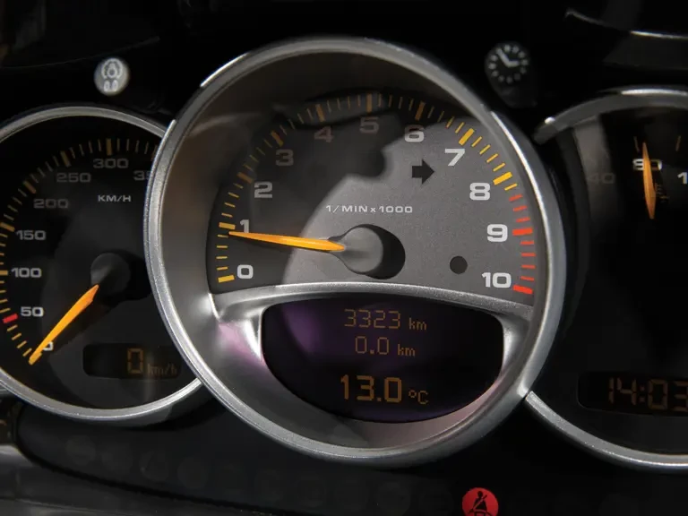 2005 Porsche Carrera GT - Image 17 of 27