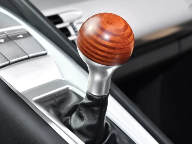 2005 Porsche Carrera GT - Image 18 of 24