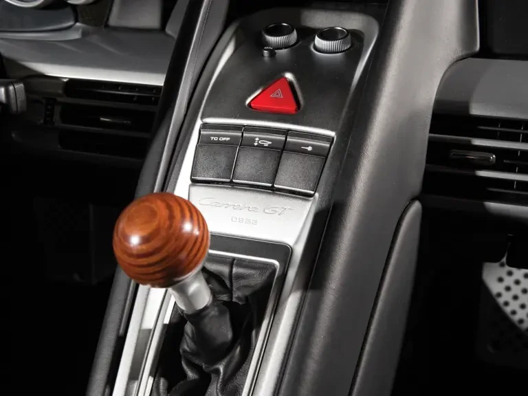 2005 Porsche Carrera GT - Image 18 of 27