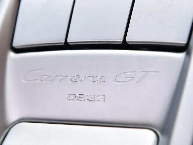 2005 Porsche Carrera GT - Image 20 of 24