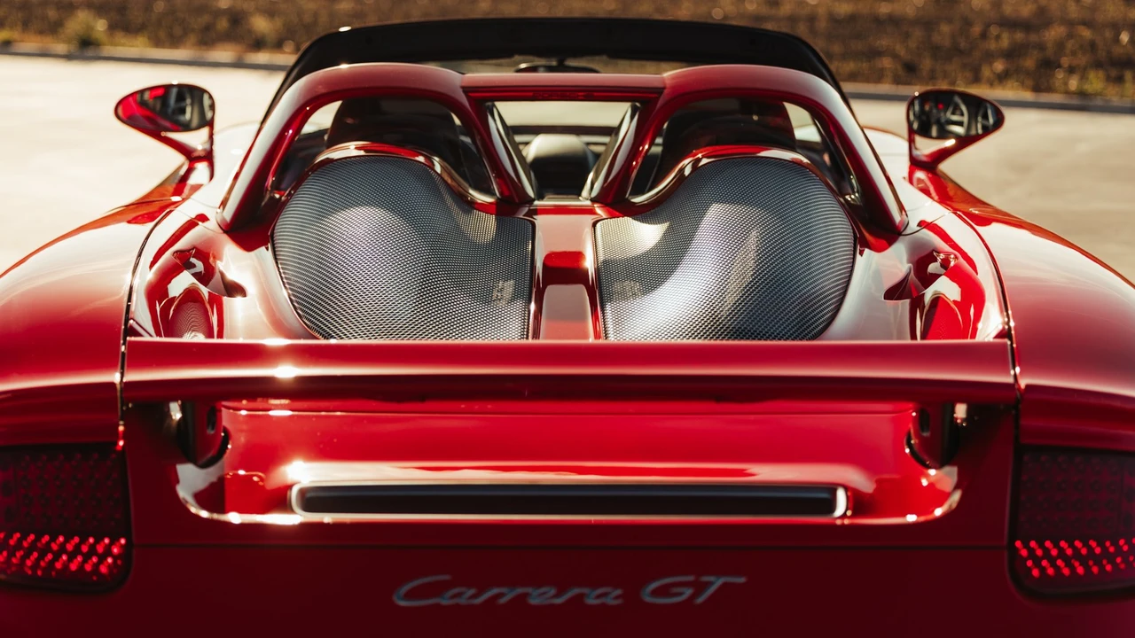 2005 Porsche Carrera GT - Image 29 of 31