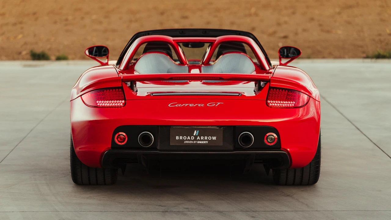 2005 Porsche Carrera GT - Image 23 of 31
