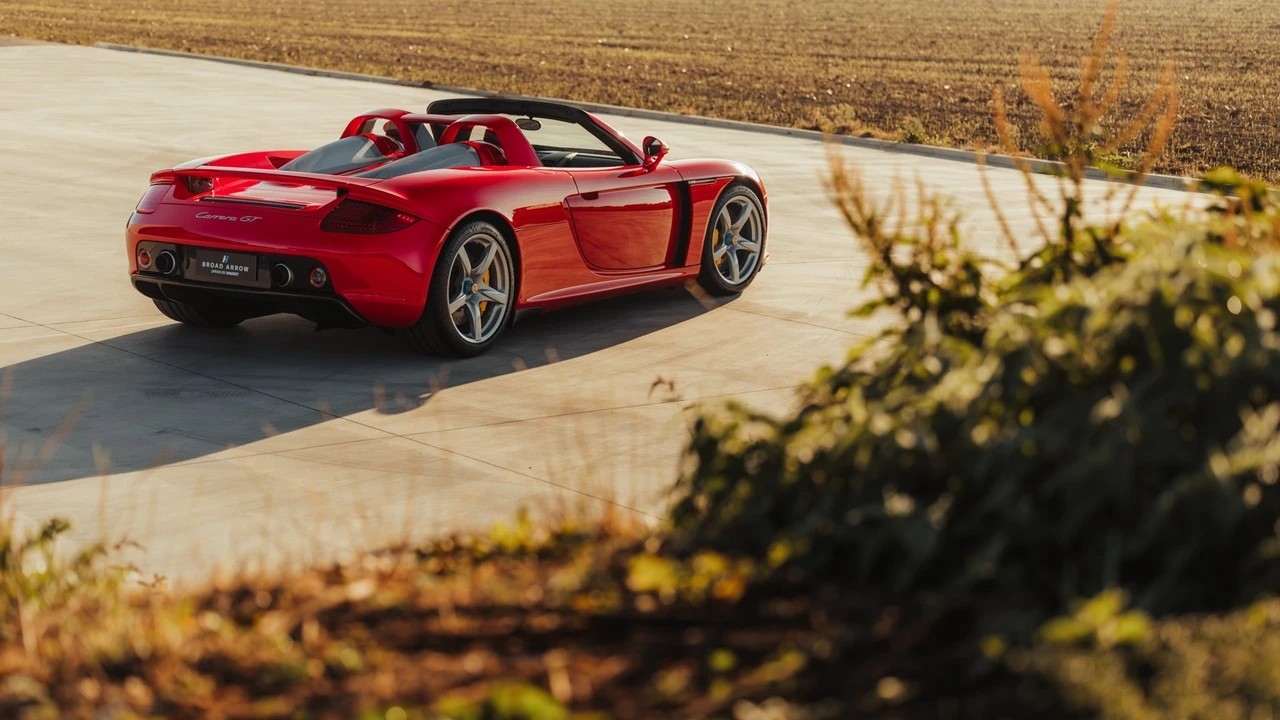 2005 Porsche Carrera GT - Image 27 of 31