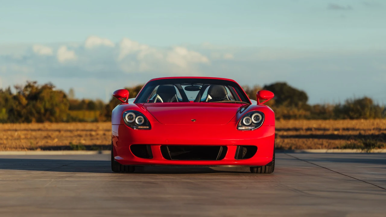 2005 Porsche Carrera GT - Image 14 of 31