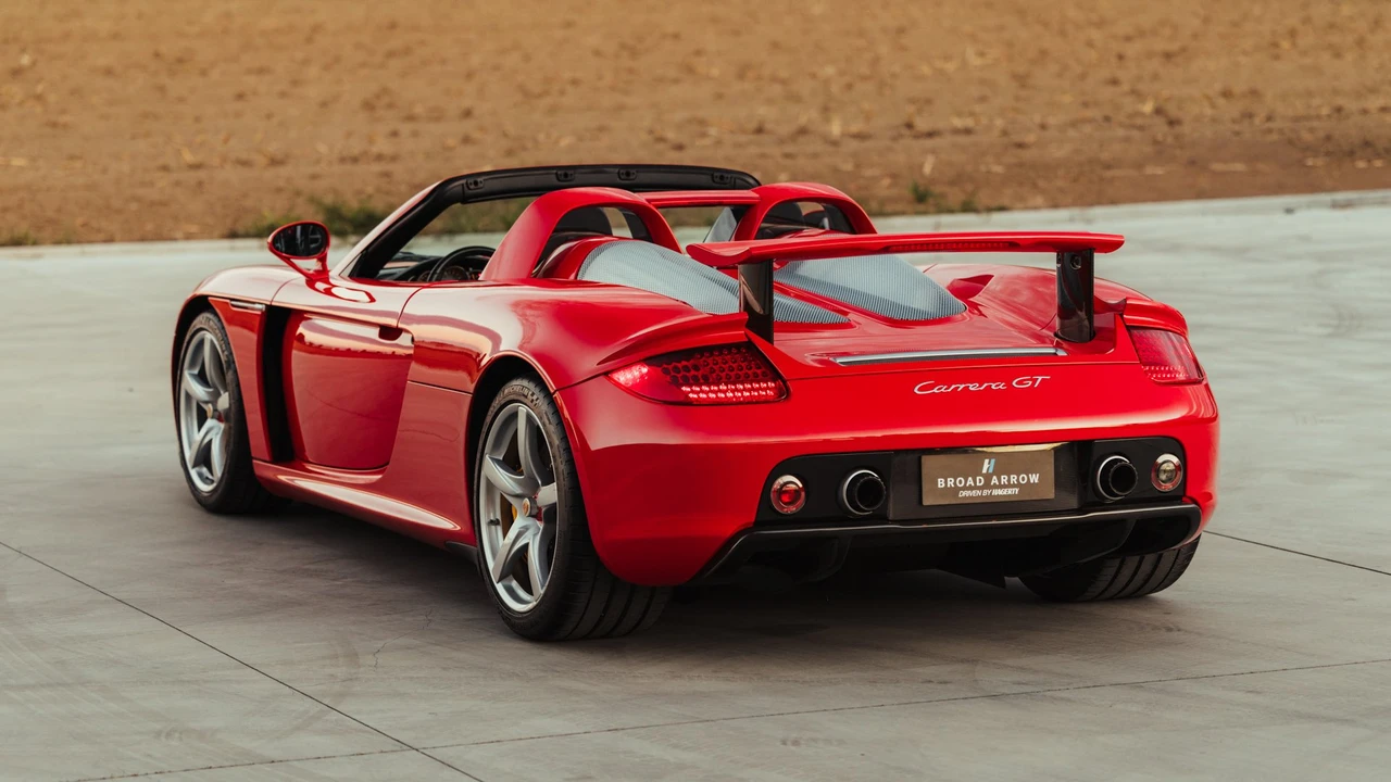 2005 Porsche Carrera GT - Image 21 of 31