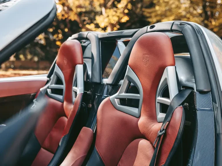 2005 Porsche Carrera GT - Image 12 of 31