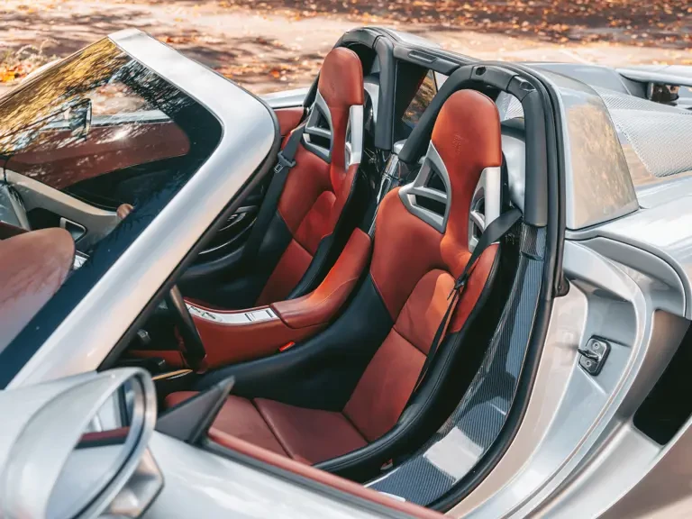 2005 Porsche Carrera GT - Image 10 of 31