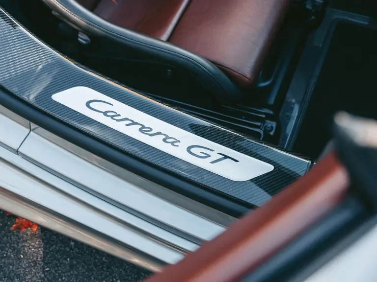 2005 Porsche Carrera GT - Image 26 of 31